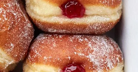 Пончики з джемом
