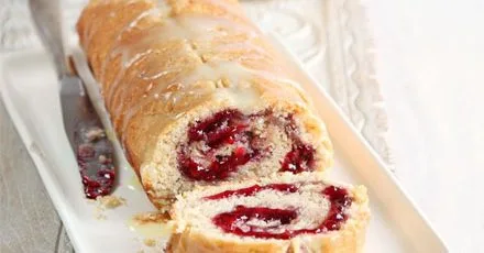 Джем і білий шоколадний рулет