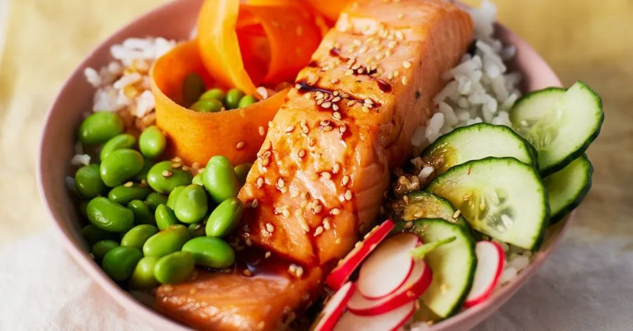 Easy salmon sushi rice bowl