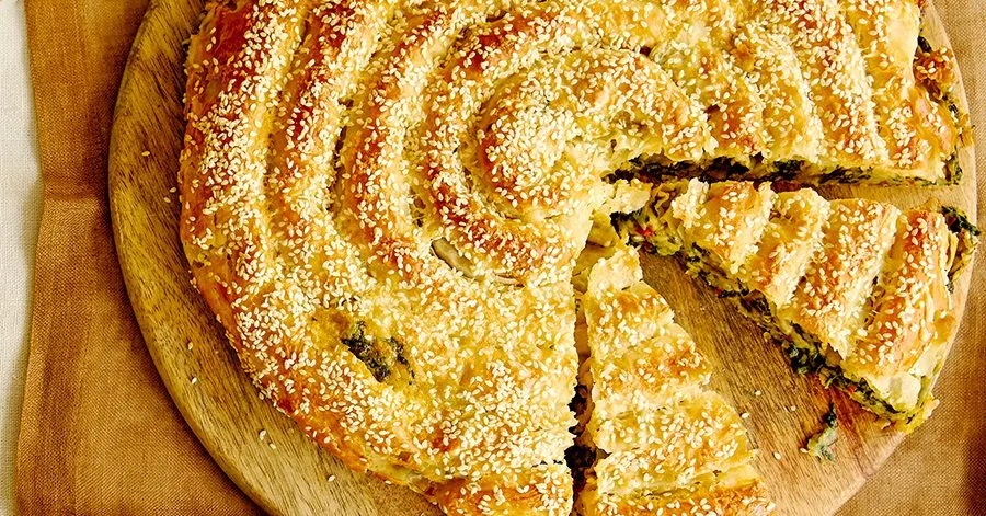 Kol böreği (potato, red pepper, spinach & cheese filo pie)