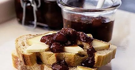 Laura's fruity chutney