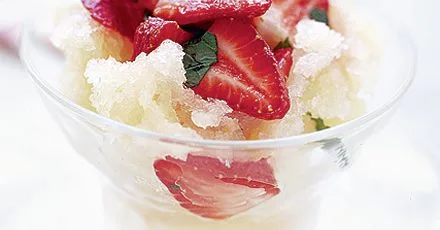 Lemon ice & minty strawberries
