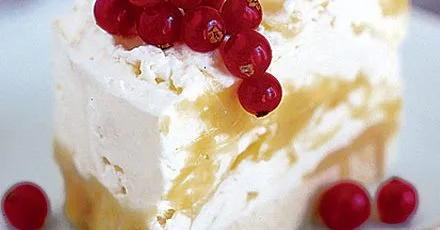 Lemon meringue ice cream cake