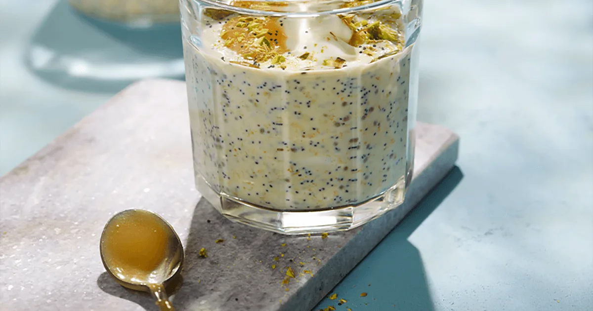 Lemon & poppy seed overnight oats