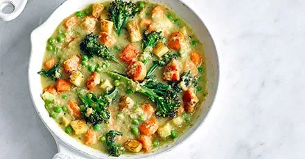 Light Thai green curry