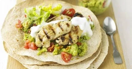 Lime & pepper chicken wraps