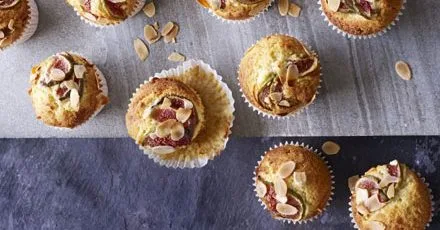 Little fig & almond cakes