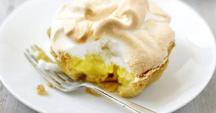 Little lemon meringue pies