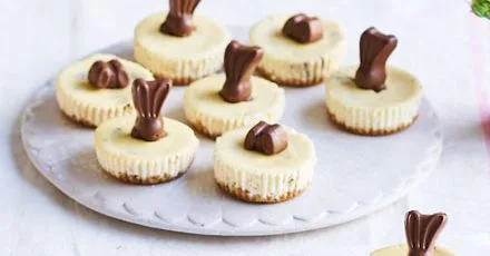 Mini Easter cheesecakes