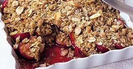 Maple plum crumble