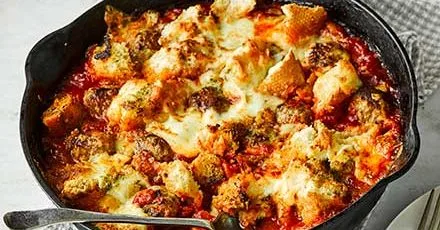 Meatball & garlic bread traybake