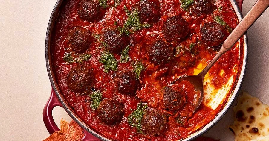 Meatballs in tomato, cardamom & lime sauce