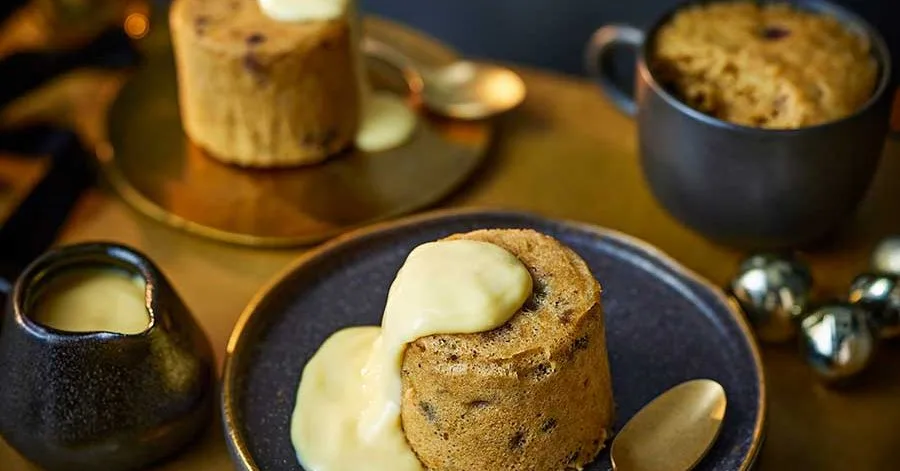 Microwave Christmas mug cake