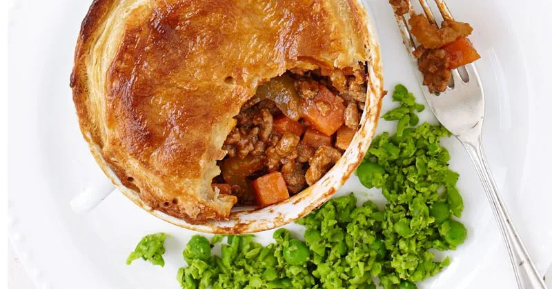 Minced beef pie