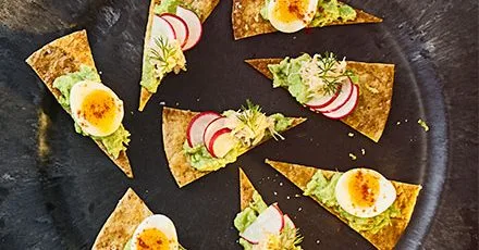 Mini avo toasts