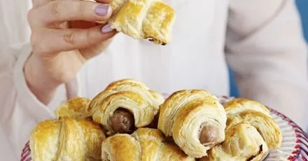 Міні круасани з ковбасками