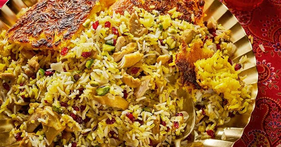 Morassa polow ba morgh (Bejewelled saffron chicken pilau)