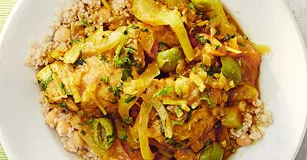 Марокканська курка з фенхелем і оливками