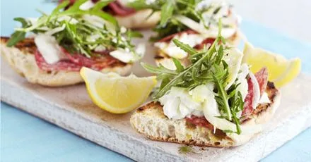 Mozzarella & salami ciabatta