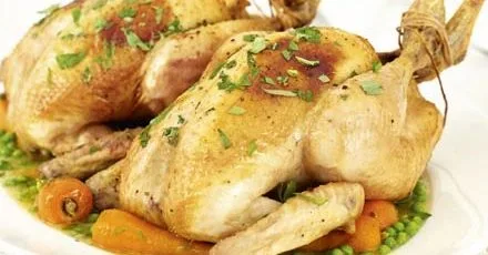 Mustard-buttered chicken with tarragon, peas & carrots