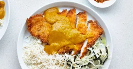 Курка кatsu карі в японському стилі