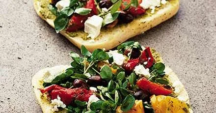 No-cook goat's cheese pizza