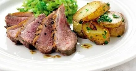 One-pan duck with Savoy cabbage