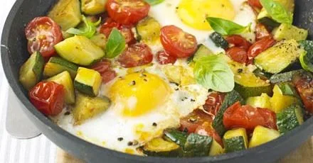 One-pan summer eggs