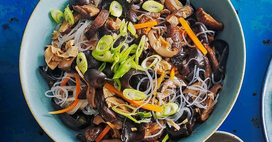 One-pot glass noodles & braised Chinese mushrooms
