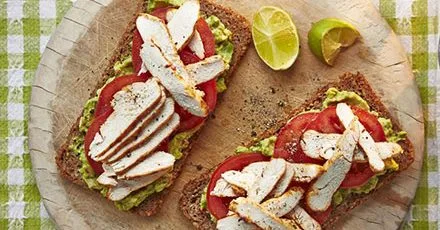 Open rye sandwich with chicken & avocado