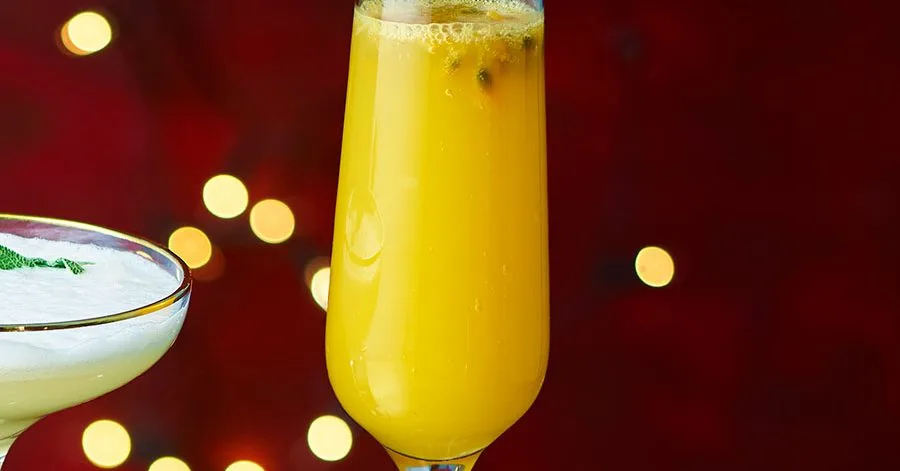 Passionfruit & elderflower spritz