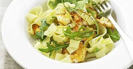 Pasta with lemon butter prawns