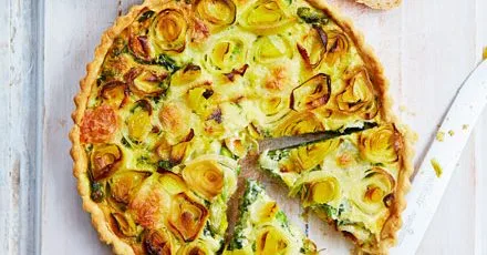 Pea & leek super-green tart