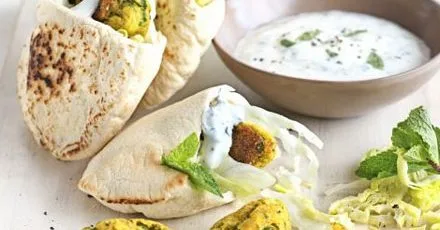 Pea pakora pockets