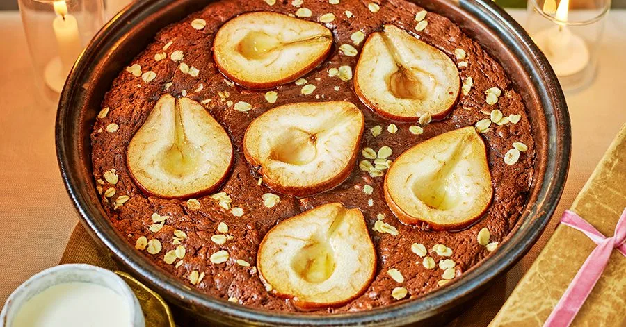 Pear, chocolate & oat pudding