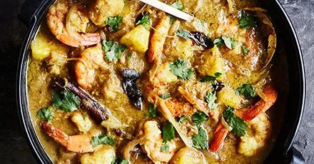 Penang prawn & pineapple curry