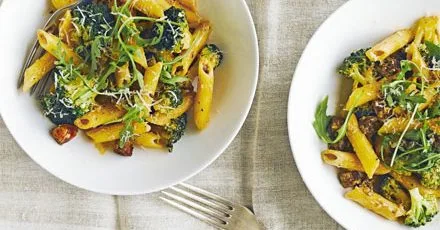 Penne with chorizo & broccoli