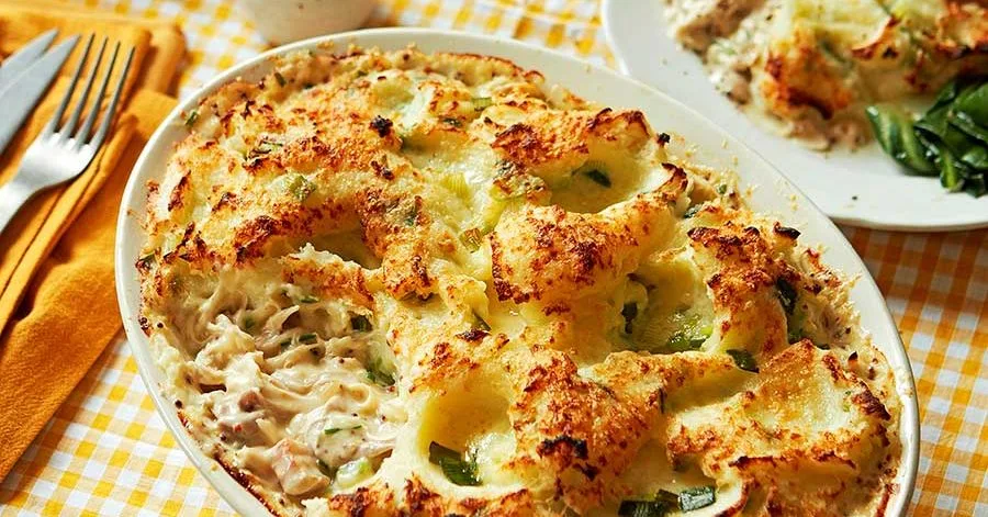 Пиріг з вареною куркою, панчетто та колканоном