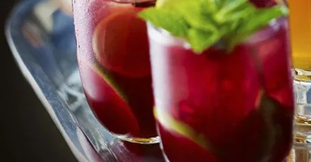 Pomegranate mojito mocktail