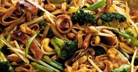 Pork & noodle pan-fry with sweet & spicy sauce