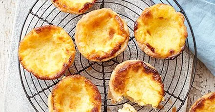 Egg custard tarts