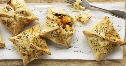 Potato, cheddar & red onion pasties