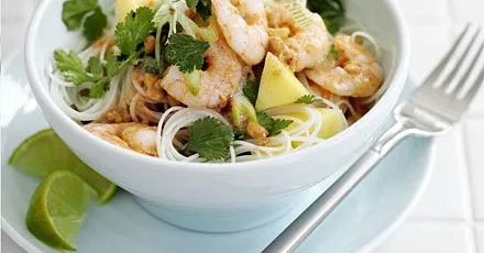 Prawn rice noodle salad