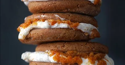 Pumpkin pie s'mores