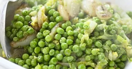 Quick braised lettuce & peas