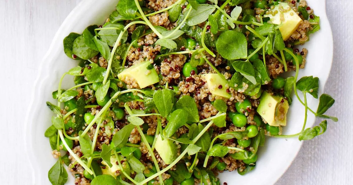 Quinoa, pea & avocado salad