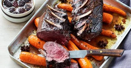 Rack of venison, roasted carrots & forager sauce