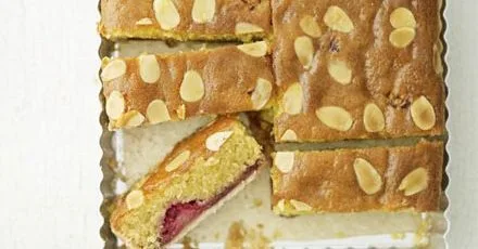 Raspberry bakewell slice
