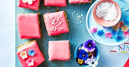 Raspberry & pistachio tea cake