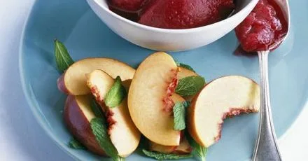 Raspberry & red wine slush with peach salad